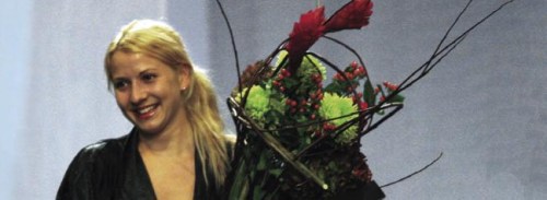 Designer Sabine Heinold caught the winner's bouquet.